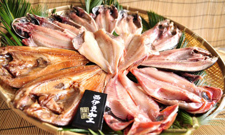 大島水産の「でっかい干物詰合せ」