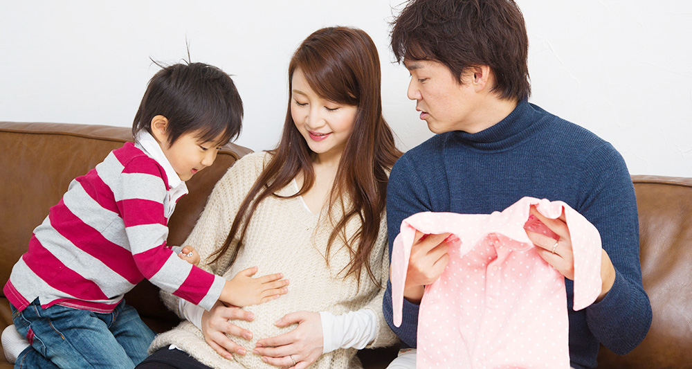パパママ必見 妊娠 出産前に知っておくと便利な手続き 準備やお金の話 タマルweb イオン銀行 パパママ必見 妊娠 出産前に知っておくと便利な手続き 準備やお金の話 タマルweb イオン銀行